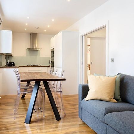 Spacious 4 Bedrooms Flat In New Oxford Street لندن المظهر الخارجي الصورة
