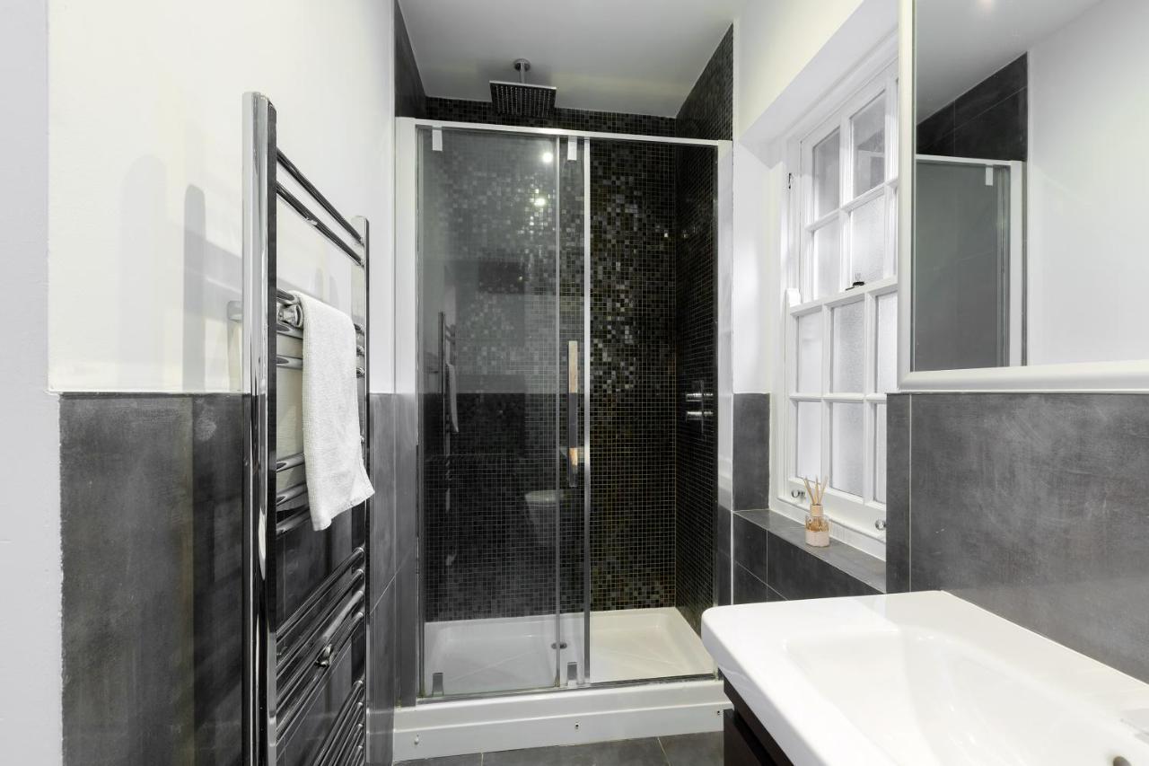 Spacious 4 Bedrooms Flat In New Oxford Street لندن المظهر الخارجي الصورة